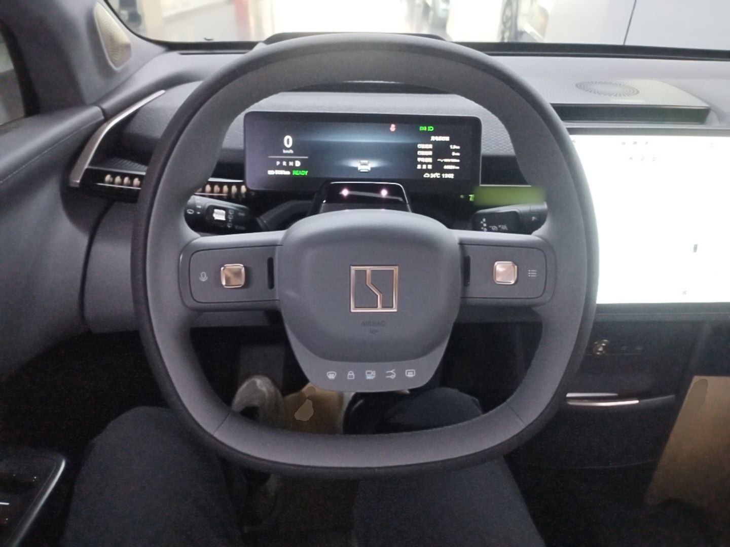 Zeekr X 2023 Rear-Drive YOU Edition 4 Seats — снимка 13