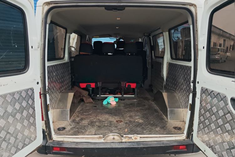 Used SAIC MAXUS Xintu V80 2019 2.5T Classic Model AMT Aoyuntong Facelifted Short Wheelbase Ultra-Low Roof 5/6-Seater