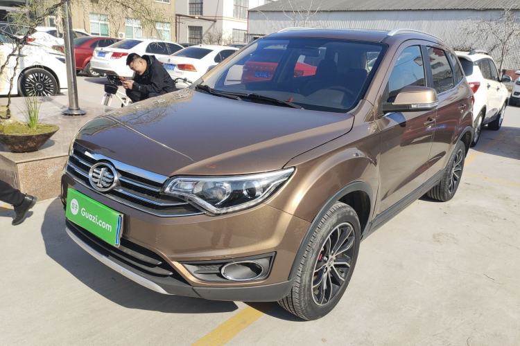 Used FAW Senya R7 2017 1.6L Manual Luxury Model