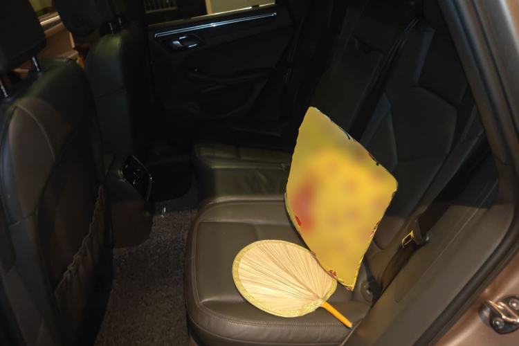 Used Porsche Macan 2016 Macan 2.0T Left Rear Seat