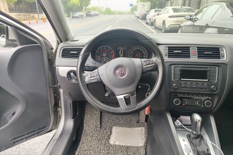 Used Volkswagen Sagitar 2014 1.4TSI Automatic Luxury Model Steering Wheel