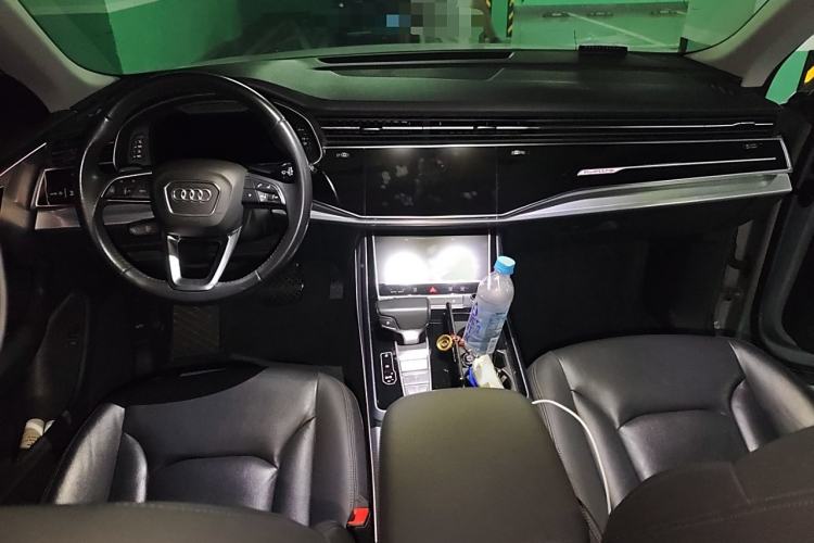 Used Audi Q8 2019 45 TFSI Luxury Prestige Edition Interior 2