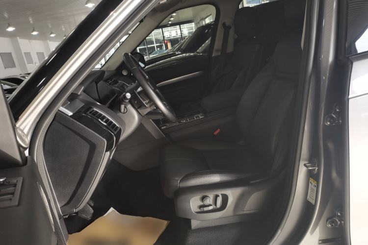 Used Land Rover Discovery 2020 3.0 SC V6 30th Anniversary Special Edition Left Front Seat