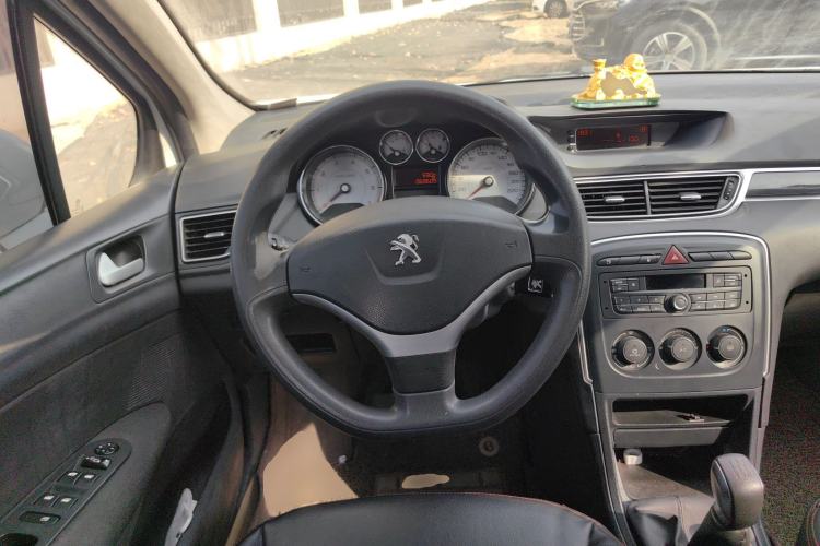 Used Peugeot 308 2014 Enjoy Edition Classic 1.6L Manual YouShang Model
