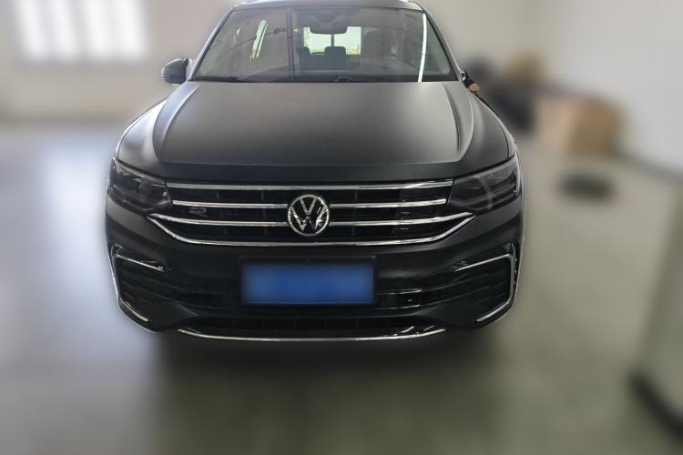 Used Volkswagen Tiguan L 2023 Restyled 330TSI Automatic Two-Wheel Drive R-Line Enhanced Comfort Version Front