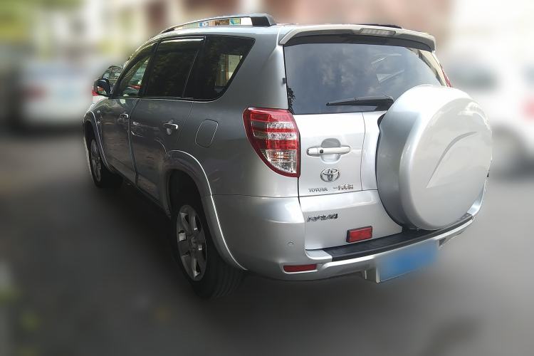Used Toyota RAV4 2009 2.4L Automatic Luxury Edition
