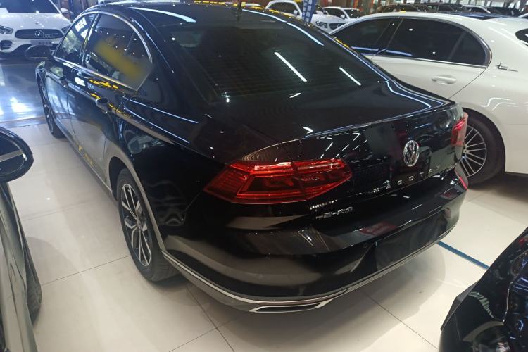 Used Volkswagen Magotan 2020 330TSI DSG Leading Model Rear Left 45 Deg