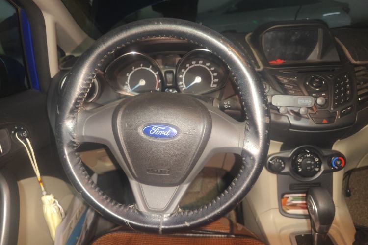 Used Ford Fiesta 2013 Sedan 1.5L Automatic Fashion Edition Steering Wheel