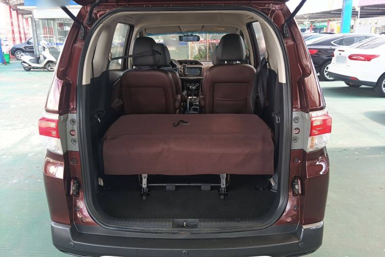 Used Venucia M50V 2017 1.6L XL CVT Luxury Edition