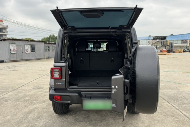 Used Jeep Wrangler New Energy 2021 Four-Door 2.0T 4xe Sahara Trunk