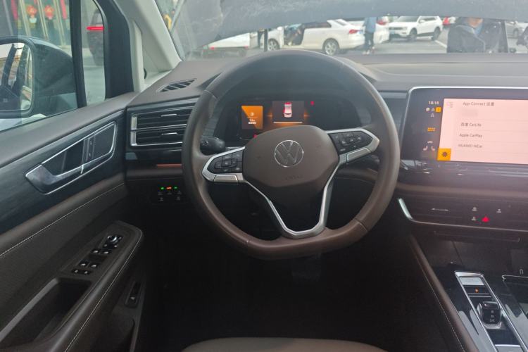 Used Volkswagen Viloran 2024 330TSI Luxury Edition Steering Wheel