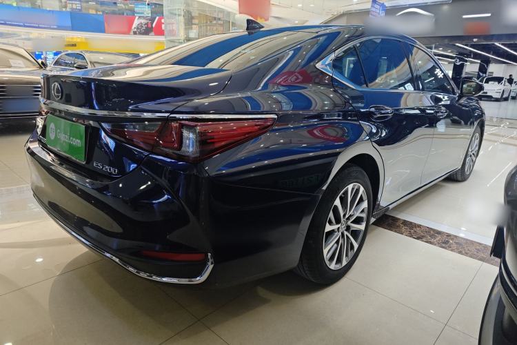 Used Lexus ES 2021 200 Excellence Edition

