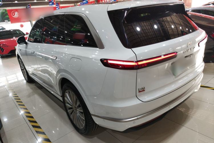 Used ONVO Luxeed L90 2025 Model—Ultra Six-Seater Version
