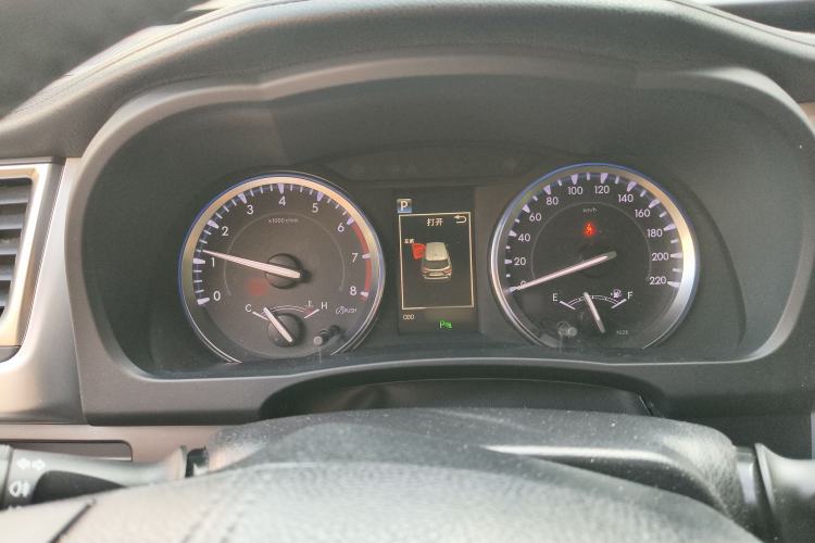 Used Toyota Highlander 2018 2.0T Four-Wheel Drive Prestige Version 7 Seats China V Emission Standard