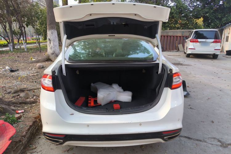 Used Ford Mondeo 2013 2.0L GTDi 200 Luxury Model
