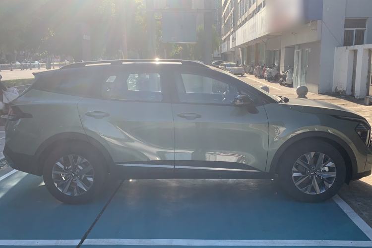 Used Kia Sportage (Chinese Domestic Model) 2023 2.0L HEV Two-Wheel Drive Flagship Edition
