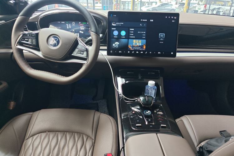 Used BYD Han 2025 EV Intelligent Driving Edition 605KM Prestige Model Center Console