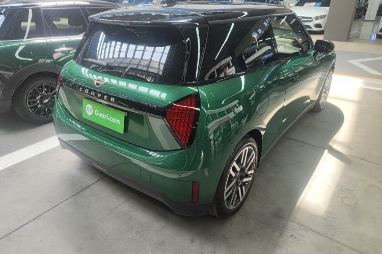 Used MINI Electric COOPER 2025 456km COOPER E Classic Style
