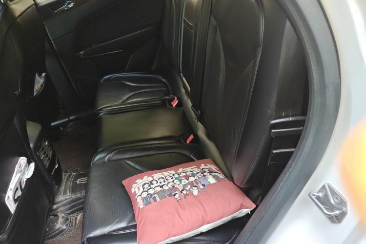 Used Lincoln MKC 2018 2.0T Two-Wheel Drive Luxury Edition Left Rear Seat