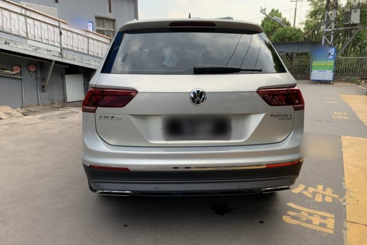 Used Volkswagen Tiguan L 2018 380TSI Automatic All-Wheel Drive Luxury Edition Exterior 4