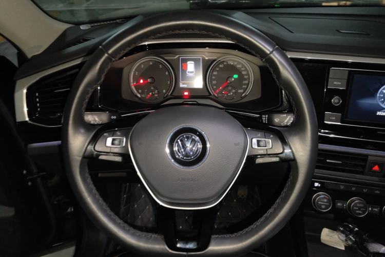 Used Volkswagen Tayron 2019 330TSI Two-Wheel Drive Luxury Model China VI Standard Steering Wheel