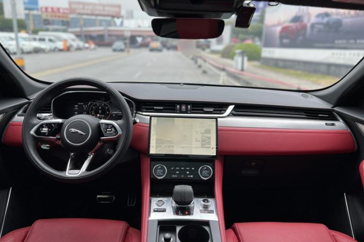 Used Jaguar F-PACE 2024 P250 R-Dynamic SE
