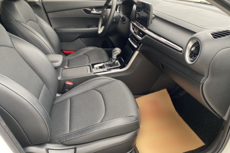 Used Kia K3 2021 Revised 1.5L CVT Fashion Edition Interior 5