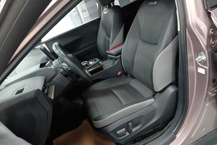 Used Toyota bZ3 2023 616 km Long-Range Premium
