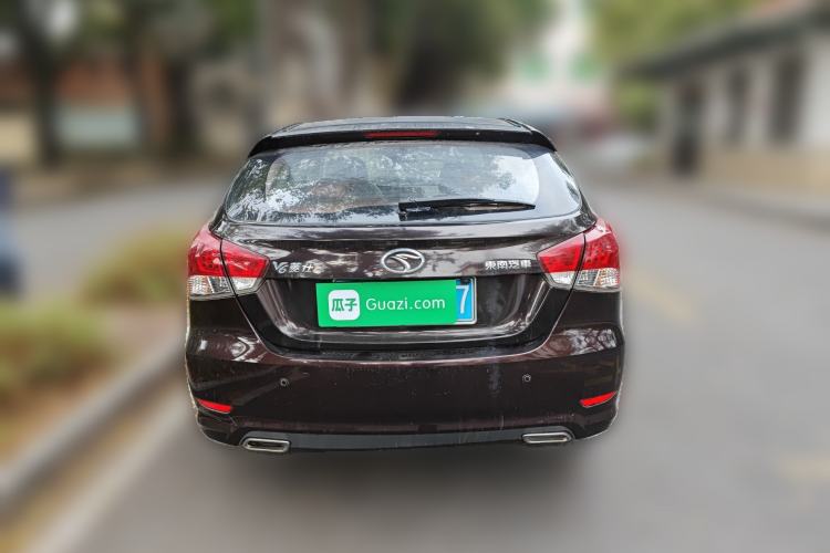 Used Soueast V6 Lingshi 2013 1.5L Manual - Women's Edition
