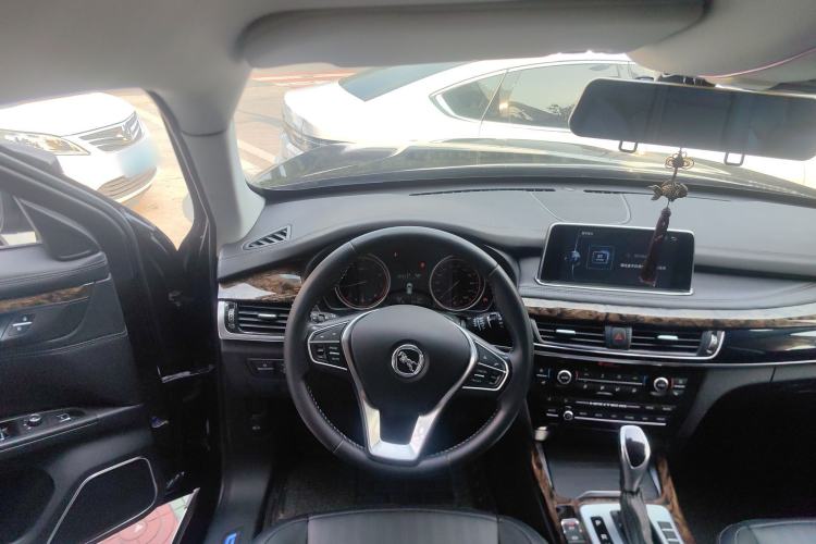 Used Hanteng X7 2018 X7S 1.5T Automatic Luxury Model Center Console