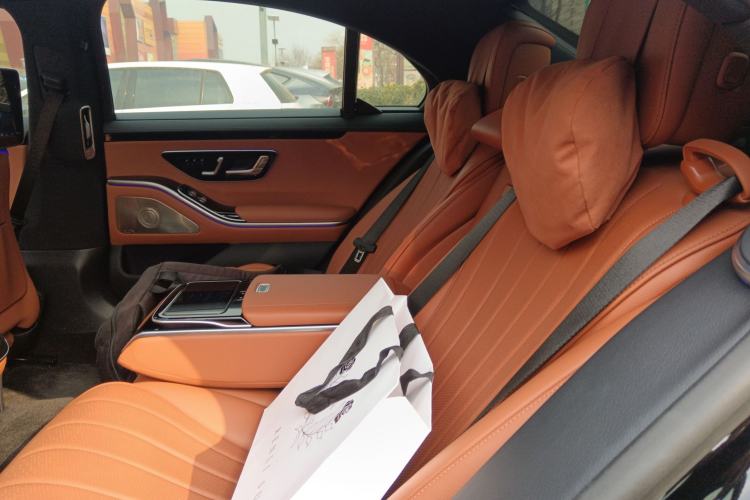 Used Mercedes-Benz S-Class 2024 S 400 L Luxury Model Left Rear Seat