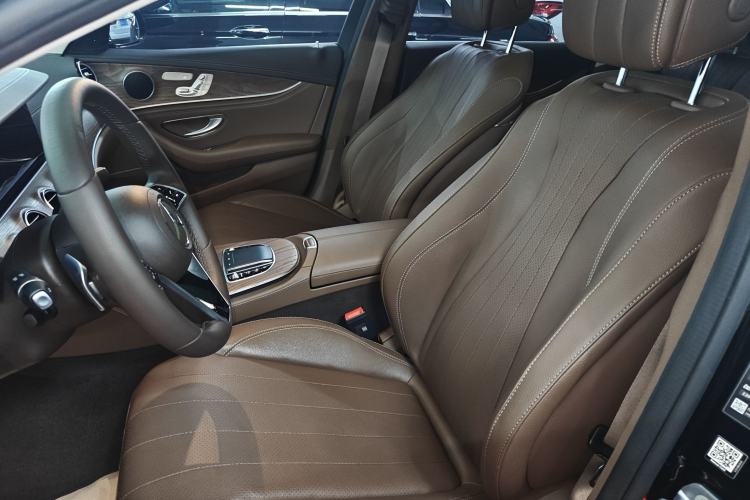 Used Mercedes-Benz E-Class 2023 Updated E 300 L Fashion Edition
