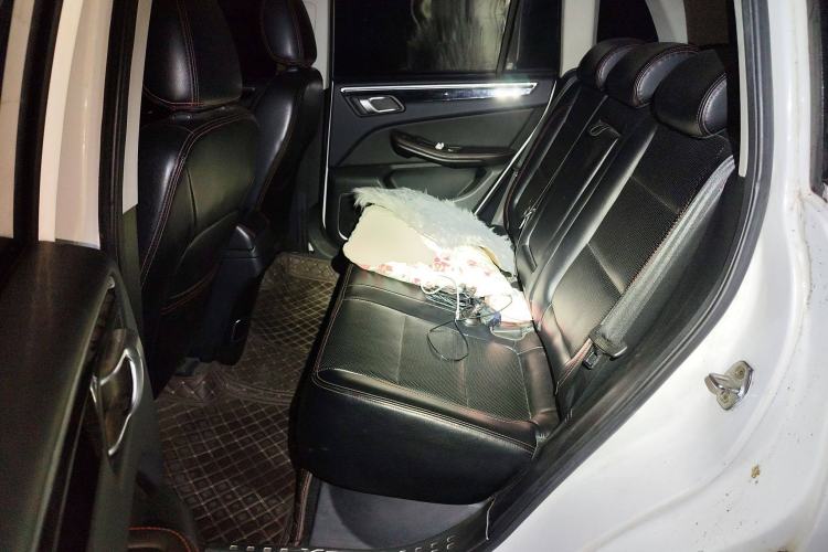 Used Zotye Domy X5 2015 1.5T Manual Luxury Version China IV Standard
