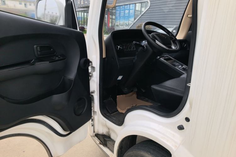 Used Guangtong Auto makeup Logistics Vehicle 2024 3.1T 2-Seater 4.99-Meter All-Electric Closed Cargo Van with 41.86 kWh