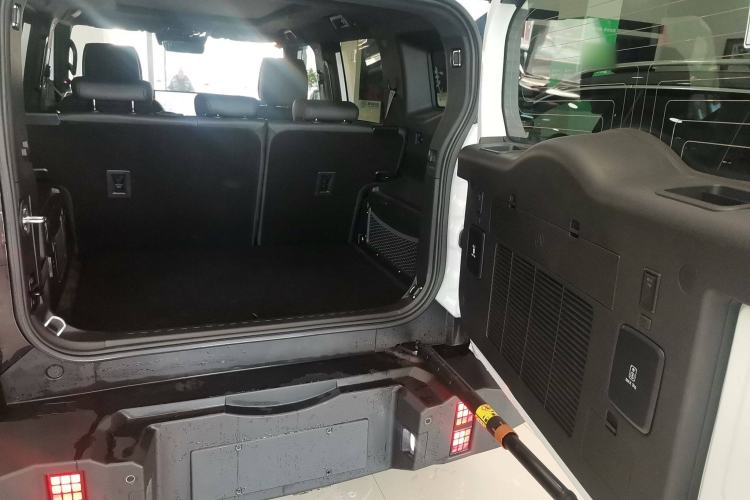 Used JETOUR Traveler 2024 2.0T All-Wheel-Drive Silver Dragon Wings
