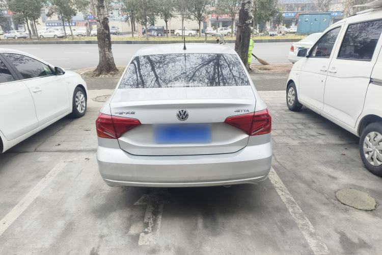 Used Volkswagen Jetta 2017 1.4L Manual Fashion Edition