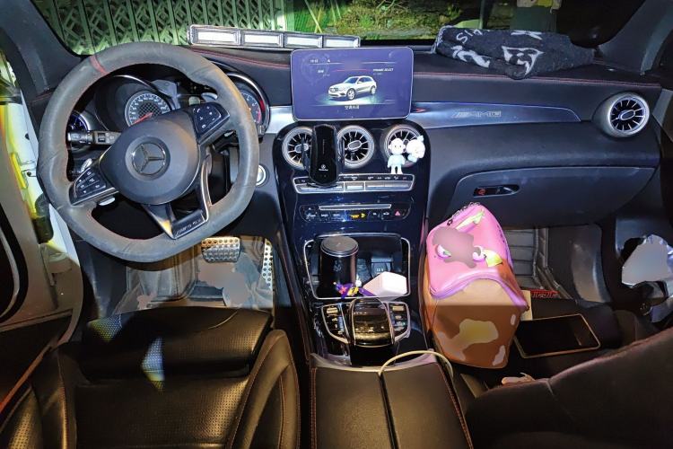 Used Mercedes-Benz GLC AMG 2017 AMG GLC 43 4MATIC Special Edition Center Console