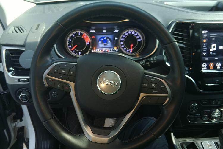 Used Jeep Cherokee 2019 2.0T 2WD Enjoyment Edition China V
