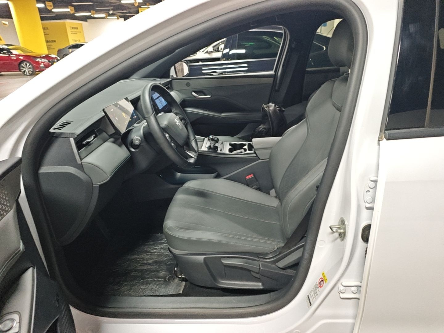 BYD Qin PLUS 2025 DM-i Smart Drive 55KM Leading Model — снимка 17