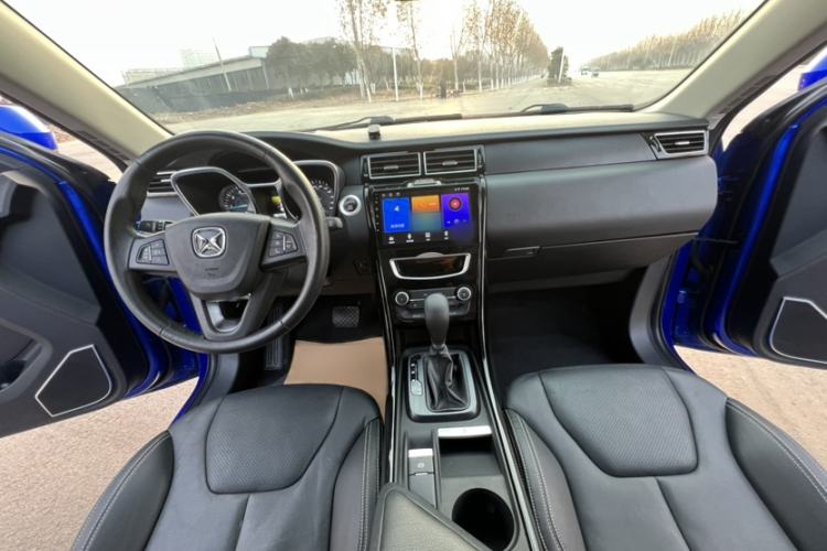 Used JMC Yusheng S330 2016 1.5L GTDi Automatic Two-Wheel Drive Prestige Edition
