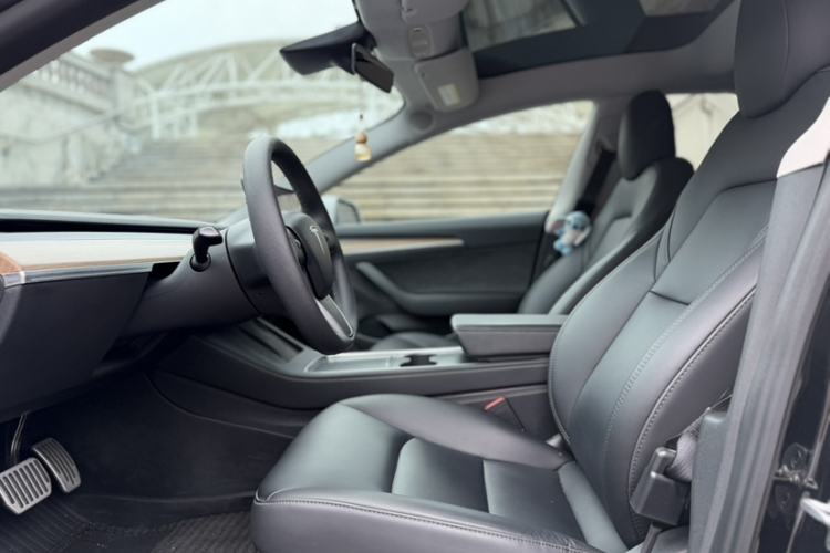 Used Tesla Model 3 2022 Rear-Wheel-Drive Version Left Front Seat