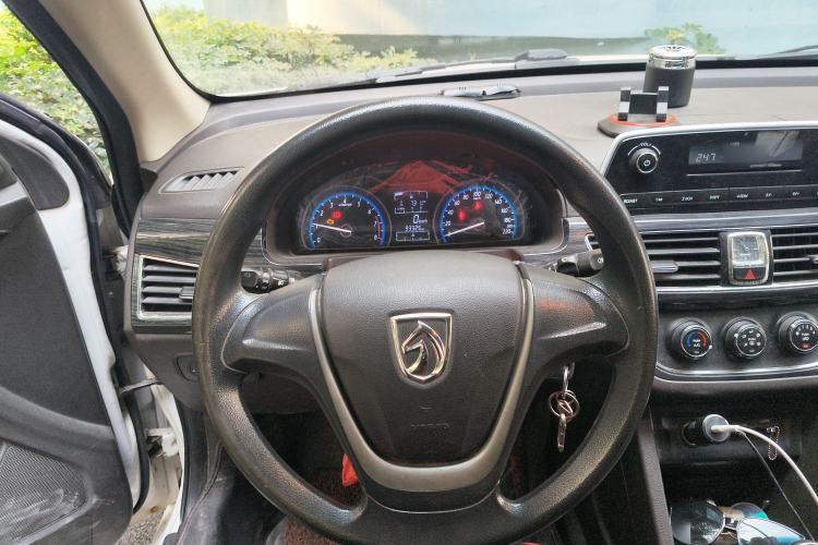 Used Baojun 630 2016 1.5L manual Comfort trim level