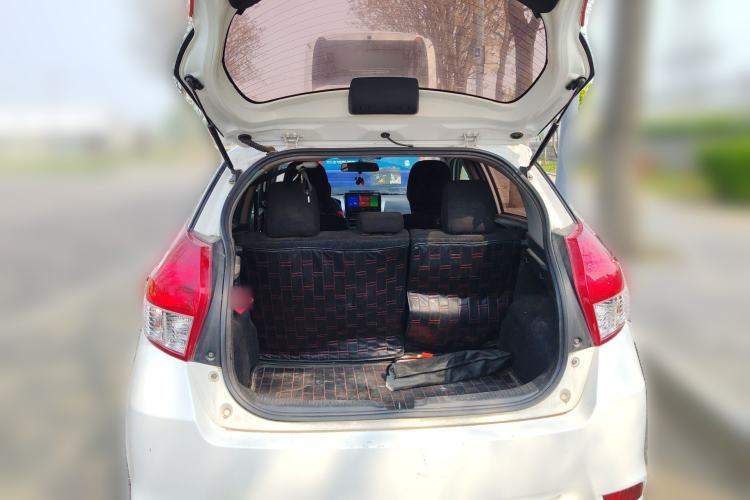 Used Toyota YARiS L Zhi Xuan 2015 1.5E Automatic Charm Edition