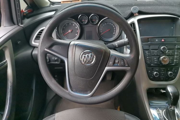 Used Buick GT 2014 XT 1.6L Automatic Fashion Edition Steering Wheel
