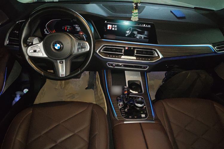 Used BMW X5 2022 xDrive 40Li Luxury Edition M Sport Package Center Console