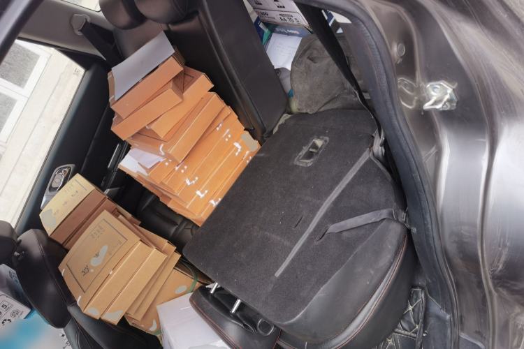 Used Haval H6 2013 Upgraded Model 2.4L Automatic Two-Wheel Drive Elite Version
