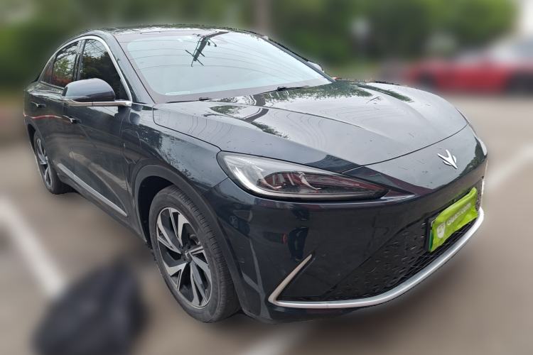 Used ARCFOX Alpha S 2022 708S+ 160kW Front Right 45 Deg