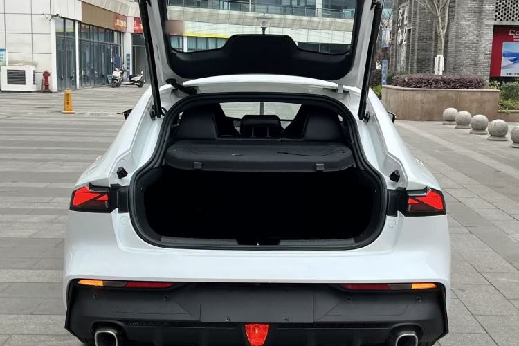 Used CHANGAN UNI-V 2023 1.5T Prestige Model
