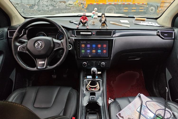 Used Dongfeng Fengon 580 2016 1.5T Manual Luxury Edition
