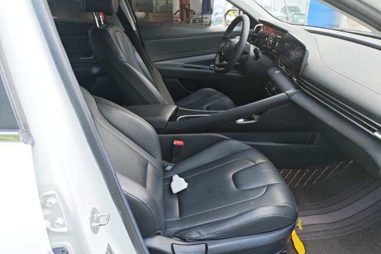 Used Hyundai Elantra 2021 1.5L CVT GLX Elite Edition

